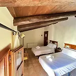 De La Hotel 3*