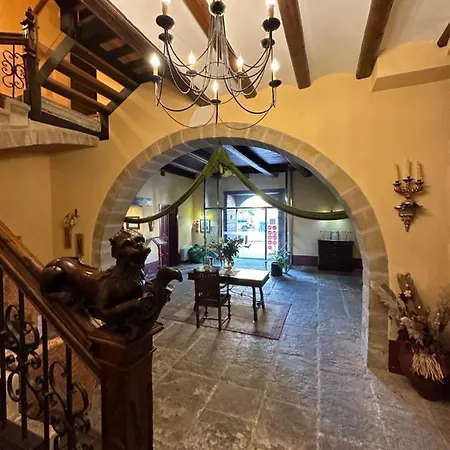 De La Hotel 3*