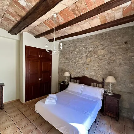 Hotel De La 3*