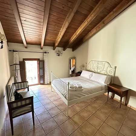 Hotel De La 3*