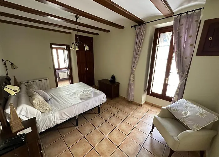 De La מלון רוביילוס דה מורה